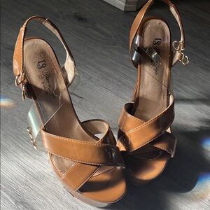 Diverse Style by Syndi Dion- Platform Heels